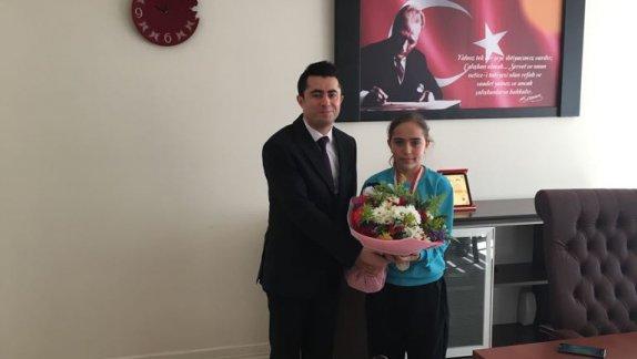 Kardeşler Şehit Ufuk Akdemir Ortaokulu Badminton Türkiye Finallerine Katılmaya Hak Kazandı