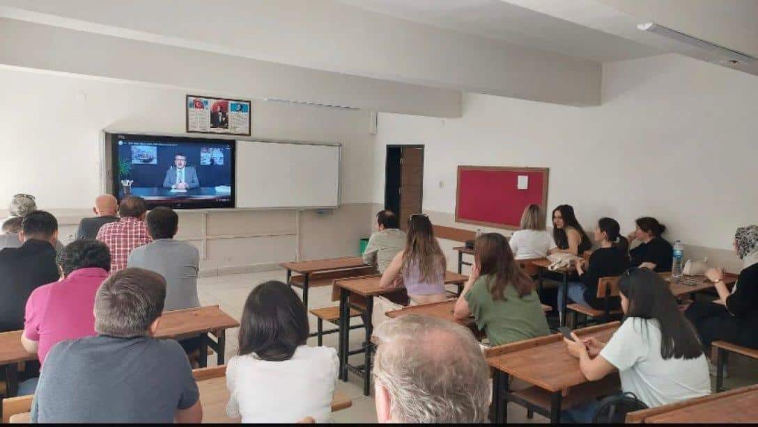 İlçemize bağlı Okullarda Görev yapmakta olan Öğretmenlerimiz Seminerlere Başladı.