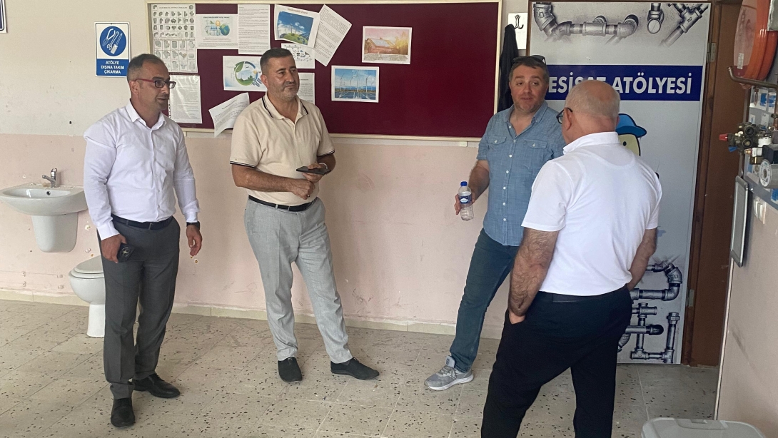 Ulubey Mesleki ve Teknik Anadolu Lisesinde Yapımı Devam Eden Atölyeler Arası Ses Yalıtımı Çalışmaları Kontrol Edildi.